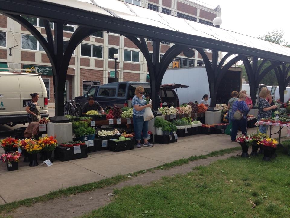 First farmers' market opens today at UW-L - WIZM 92.3FM 1410AM