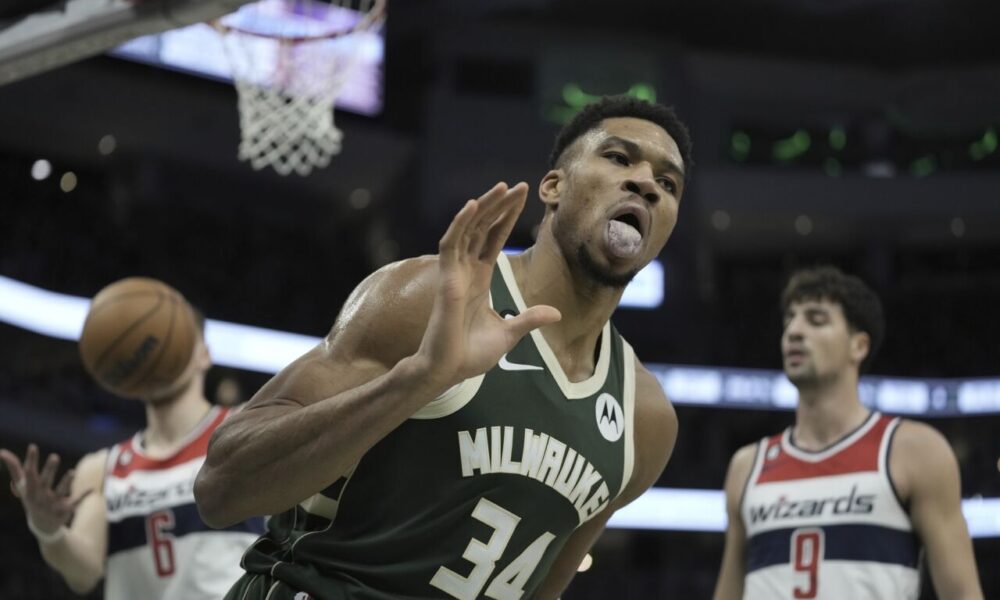Giannis Antetokounmpo hints he plans to play for Greece in 2022
